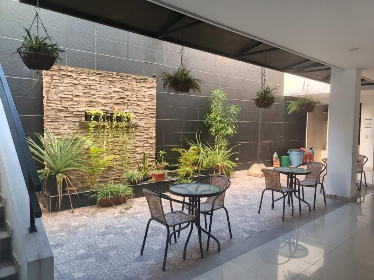 Okawango Hotel Girardot Εξωτερικό φωτογραφία